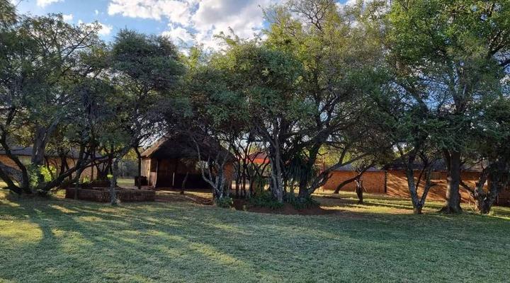 Unathi Game Lodge