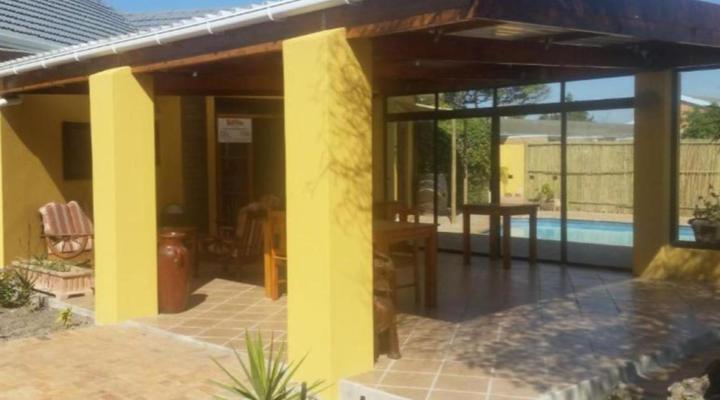 Flintstones Guest House Cape Town