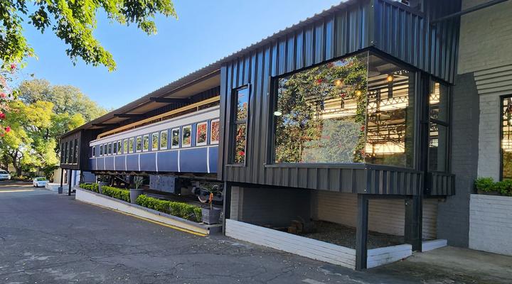 Safari Lodge Hotel & Convention Centre