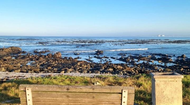 Sun Kiss Beach Cottage