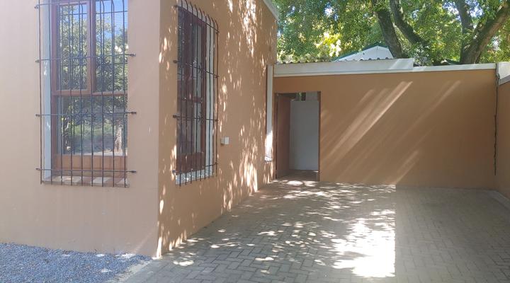 Unit Esmè & Unit Maria