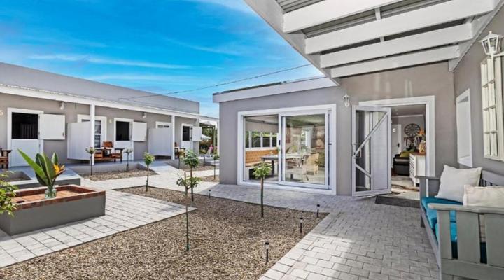 La Montagne Bed and Breakfast