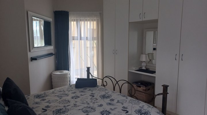 19 Bondi Beach, Shelley Beach