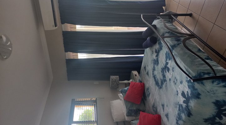 19 Bondi Beach, Shelley Beach