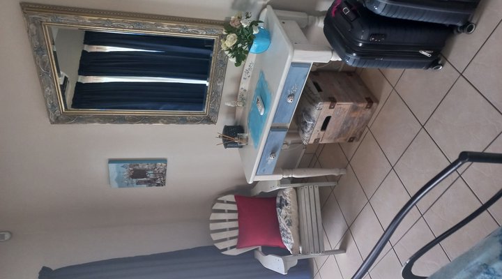 19 Bondi Beach, Shelley Beach