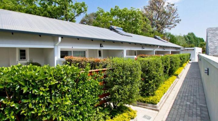 Kent Manor Guest Suites