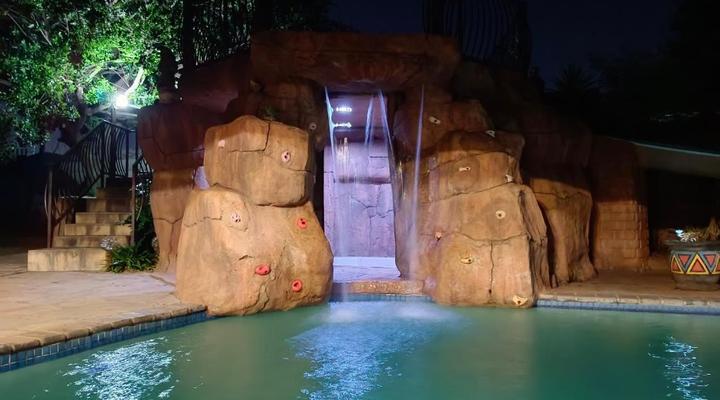 Clyde's on Dale Guest House