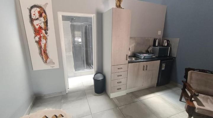 Clyde's on Dale Guest House