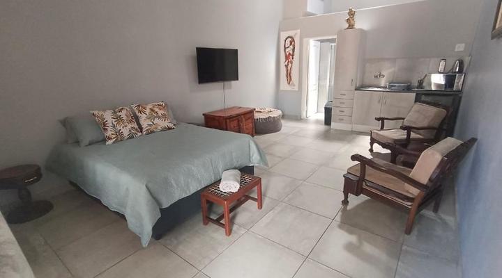 Clyde's on Dale Guest House