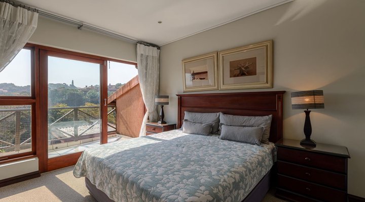 Four Bedroom Luxury Villa 10901
