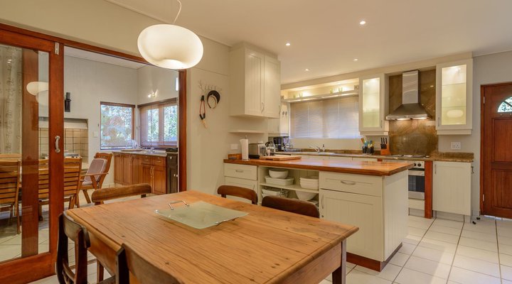 Four Bedroom Luxury Villa 10901