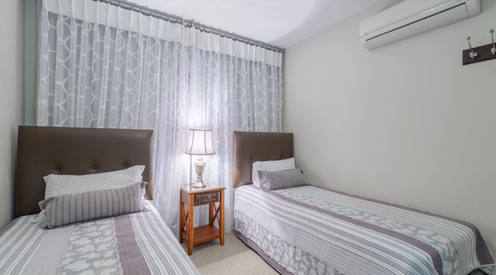 Four Bedroom Luxury Villa 10901