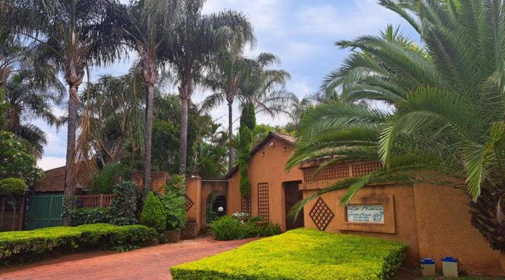 La Frans Guest House