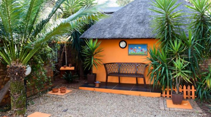 La Frans Guest House