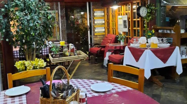 La Frans Guest House