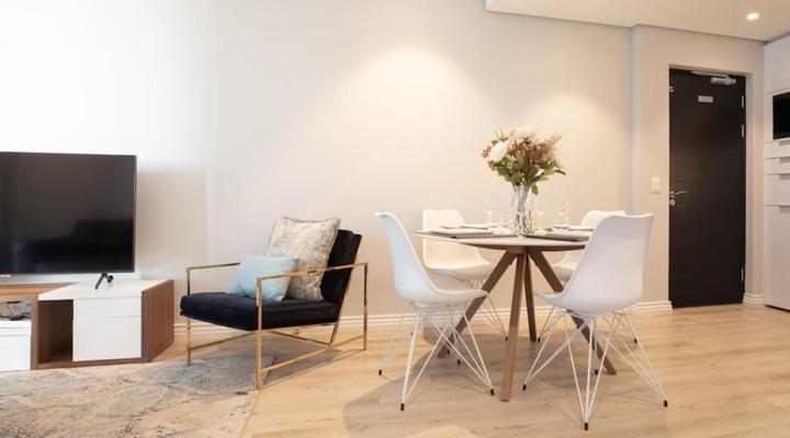 16 on Bree Unit 1713