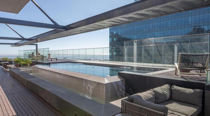 16 on Bree Unit 1713