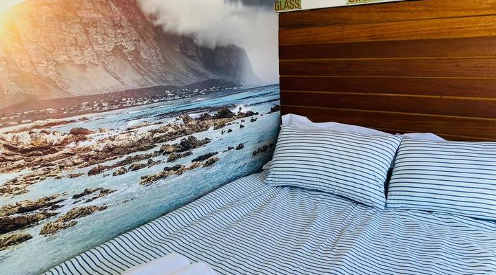 Farm Stay: Enjoy Fynbos Views & Wood Fired Hot Tub