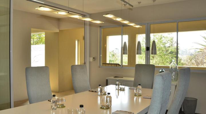 Leaves Exclusive Guest House