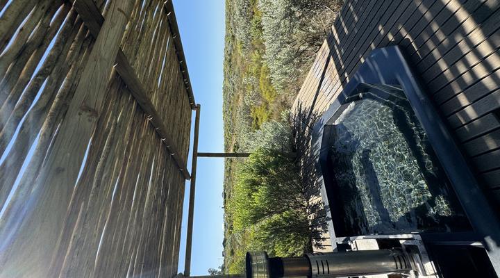 Farm Stay: Enjoy Fynbos Views & Wood Fired Hot Tub