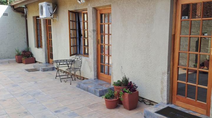 24 Onvrey Guest House