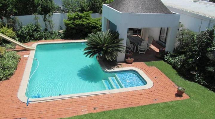 Bettie's Luxury Lodge