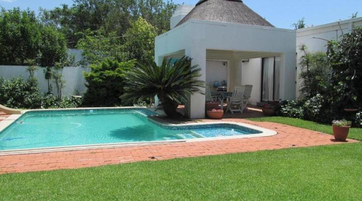 Bettie's Luxury Lodge