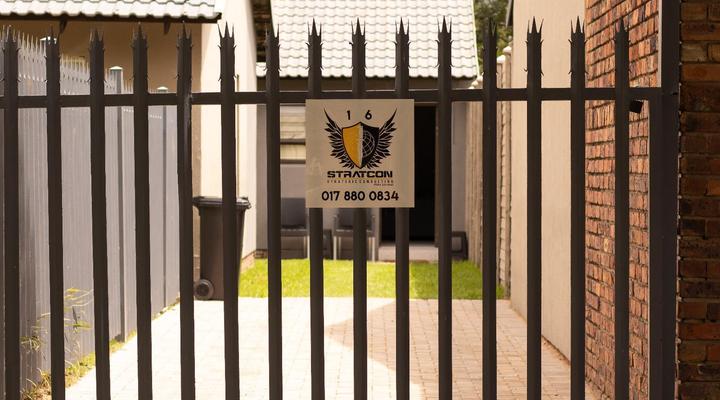 Leipoldt Self Catering Apartment