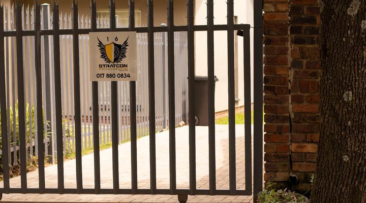 Leipoldt Self Catering Apartment