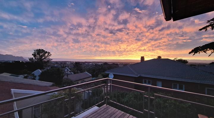 Sunset View Self Catreing