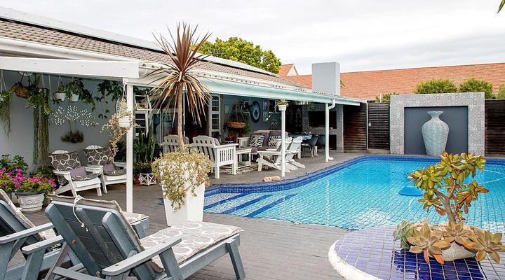 Abalone Guest House Summerstrand