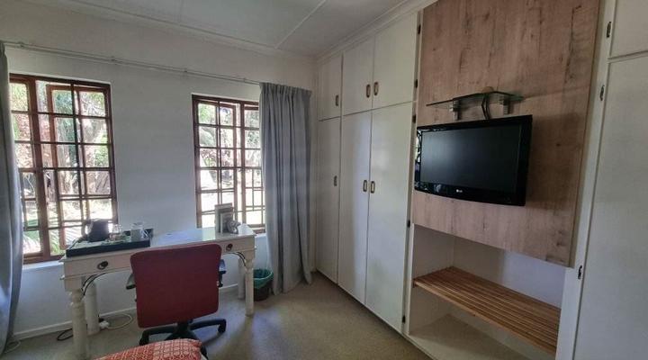 Windfall Weavers Guest House