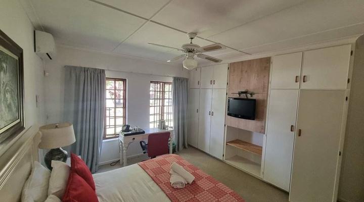 Windfall Weavers Guest House