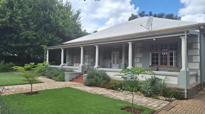 Oude Post Guesthouse and Cottage