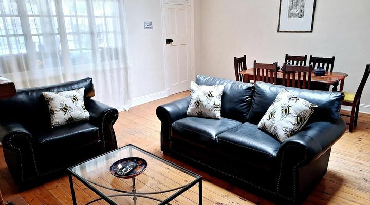 Oude Post Guesthouse and Cottage