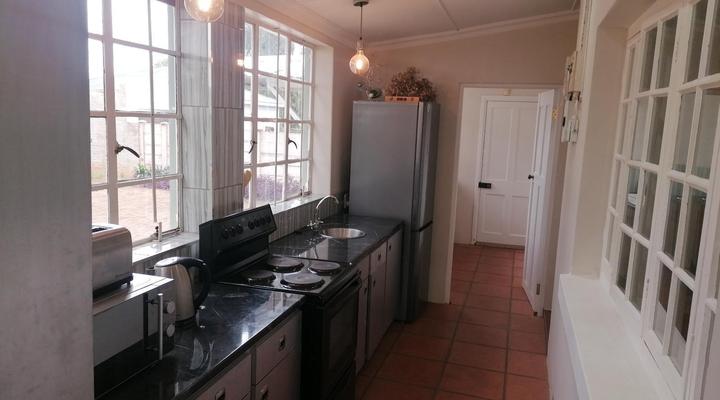 Oude Post Guesthouse and Cottage