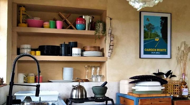 Farm Stay: Enjoy Fynbos Views & Wood Fired Hot Tub