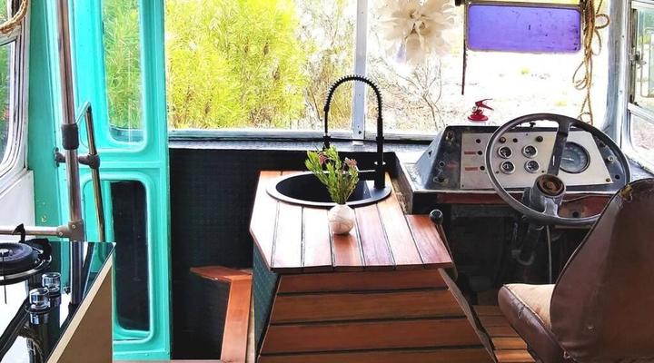 Farm Stay: Enjoy Fynbos Views & Wood Fired Hot Tub
