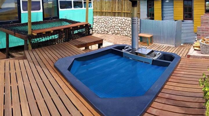 Farm Stay: Enjoy Fynbos Views & Wood Fired Hot Tub