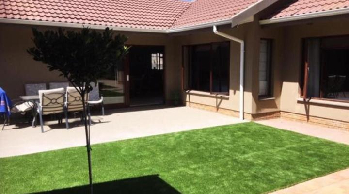 21 Klein Karoo Street