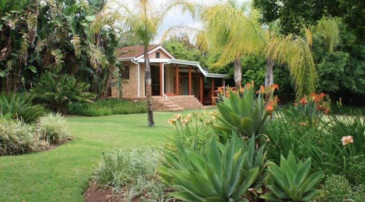 Aan d' Oewer Bed & Breakfast