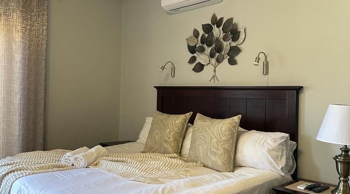 AGYES LODGE (Blue Diamond Guest House)