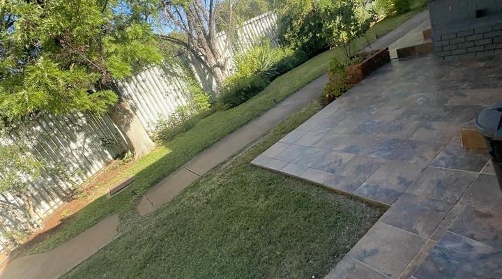 AGYES LODGE (Blue Diamond Guest House)