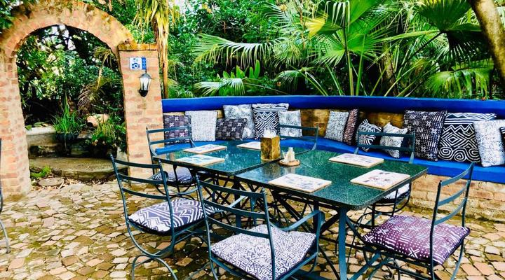 Shangri-La Country Hotel