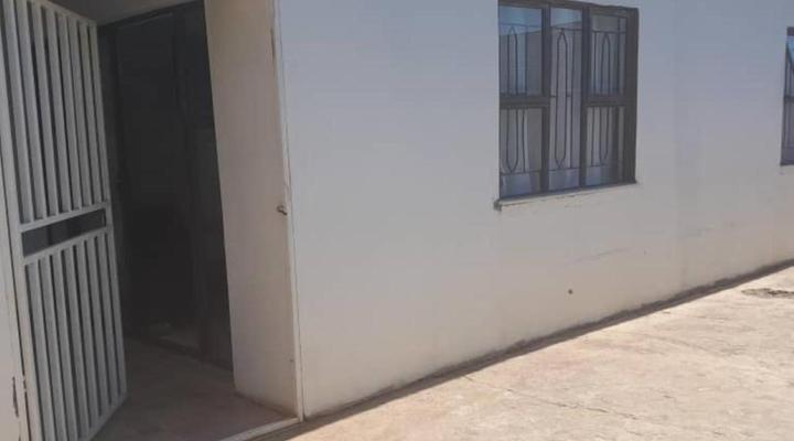 Victoria Falls Budget Holiday House