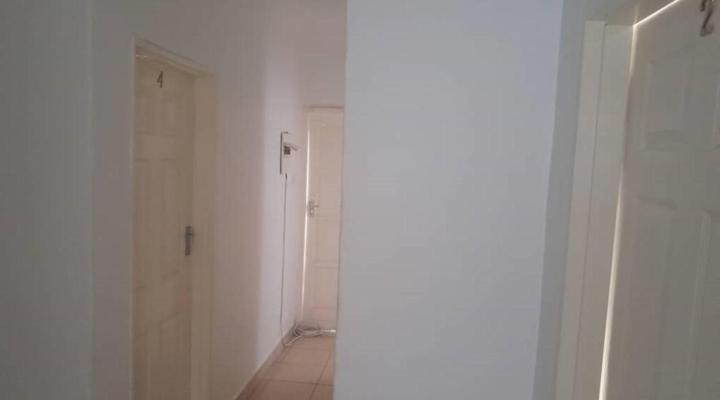 Victoria Falls Budget Holiday House