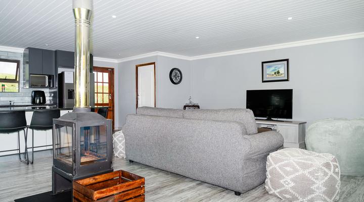 Log Cabin Moonlight Meadows