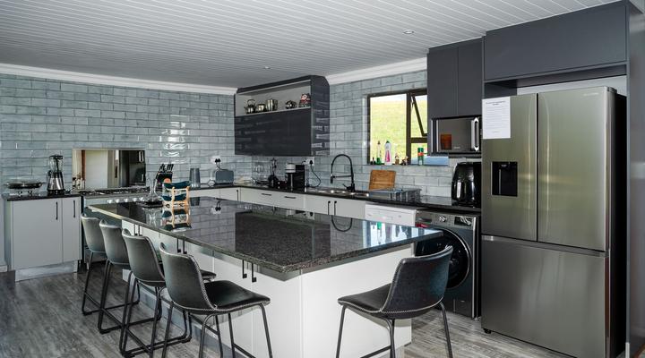 Log Cabin Moonlight Meadows