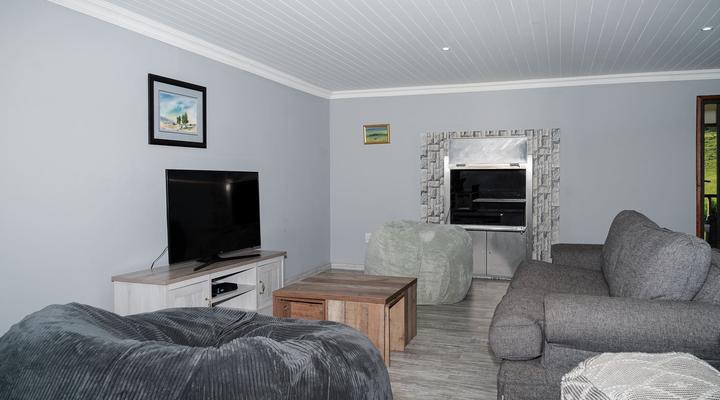 Log Cabin Moonlight Meadows