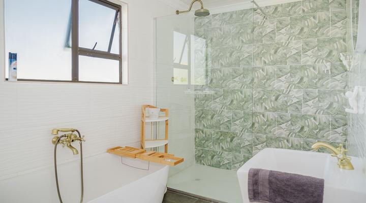 Log Cabin Moonlight Meadows